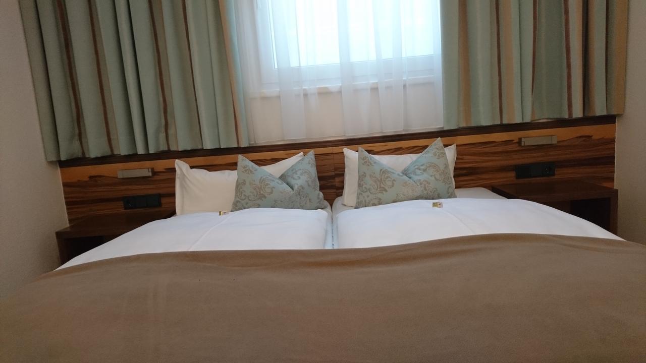 Alpinlounge Raetia Appartements อิสชเกิล ภายนอก รูปภาพ