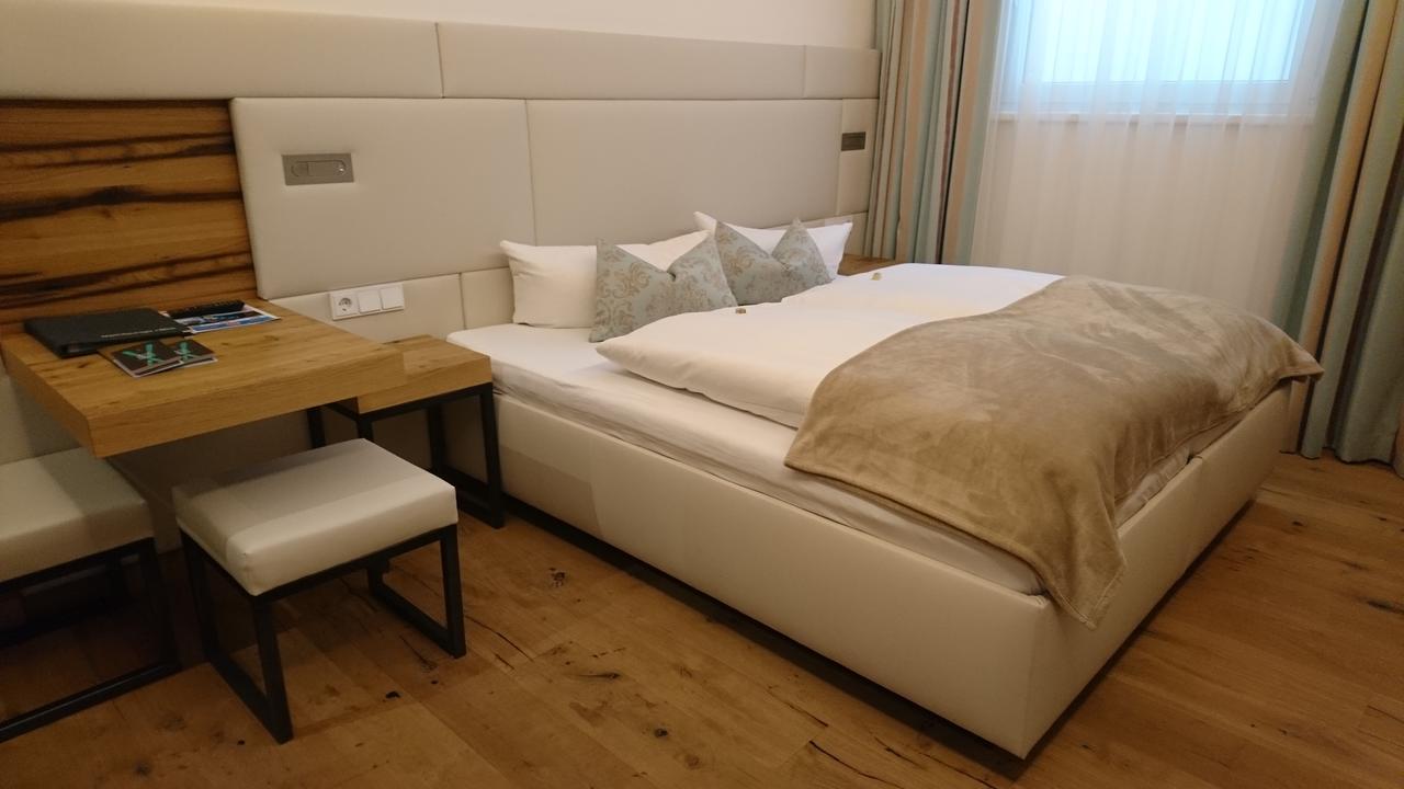 Alpinlounge Raetia Appartements อิสชเกิล ภายนอก รูปภาพ