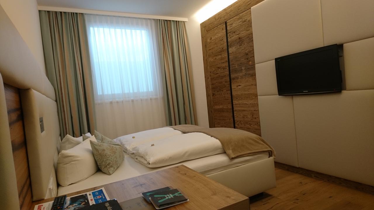 Alpinlounge Raetia Appartements อิสชเกิล ภายนอก รูปภาพ