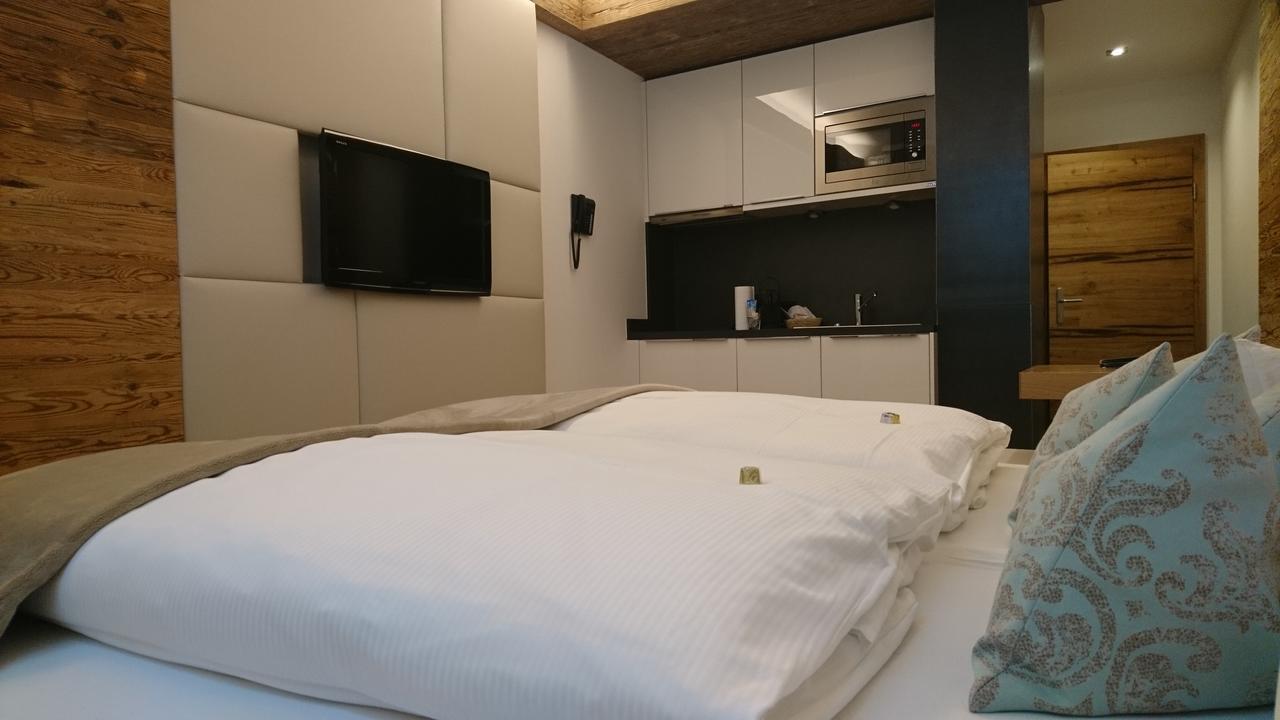 Alpinlounge Raetia Appartements อิสชเกิล ภายนอก รูปภาพ