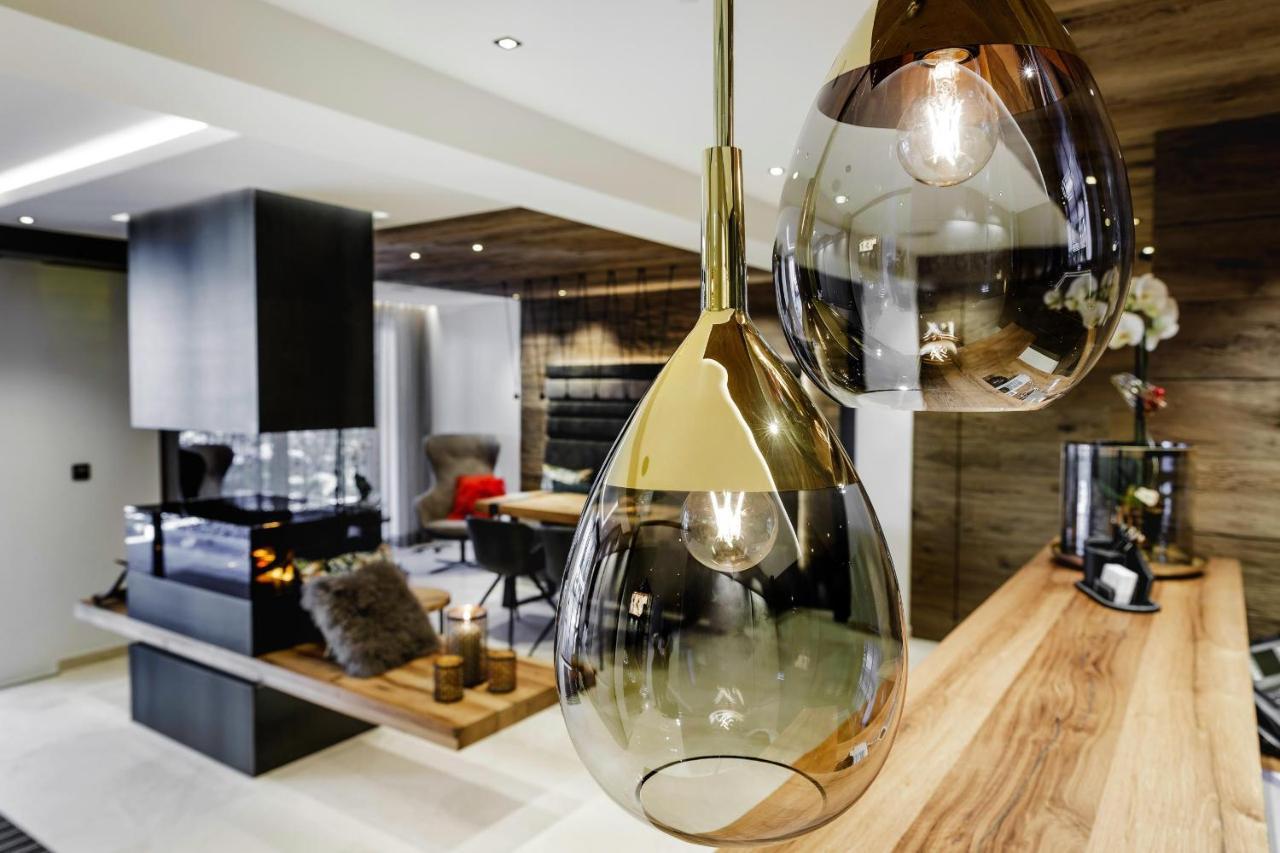 Alpinlounge Raetia Appartements อิสชเกิล ภายนอก รูปภาพ