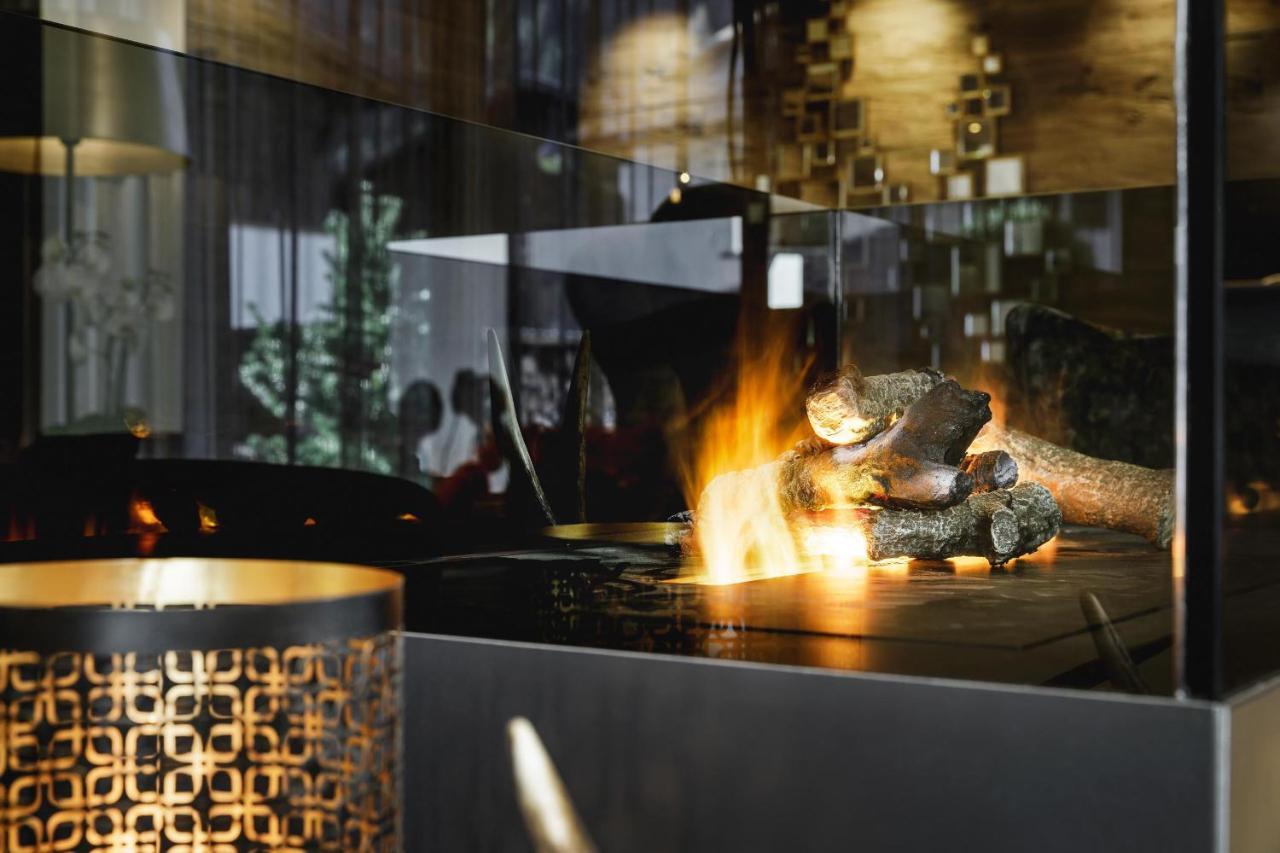 Alpinlounge Raetia Appartements อิสชเกิล ภายนอก รูปภาพ