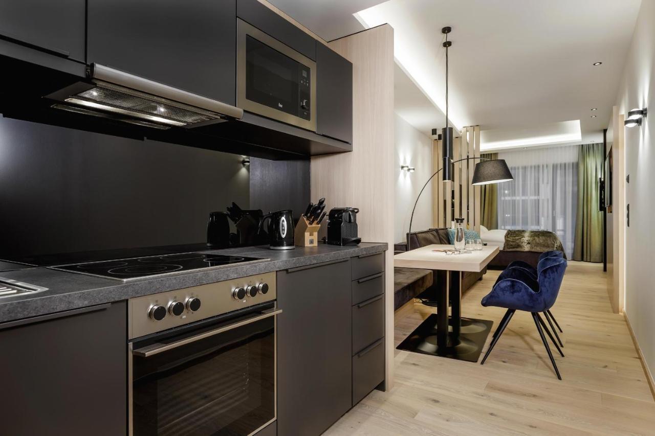 Alpinlounge Raetia Appartements อิสชเกิล ภายนอก รูปภาพ