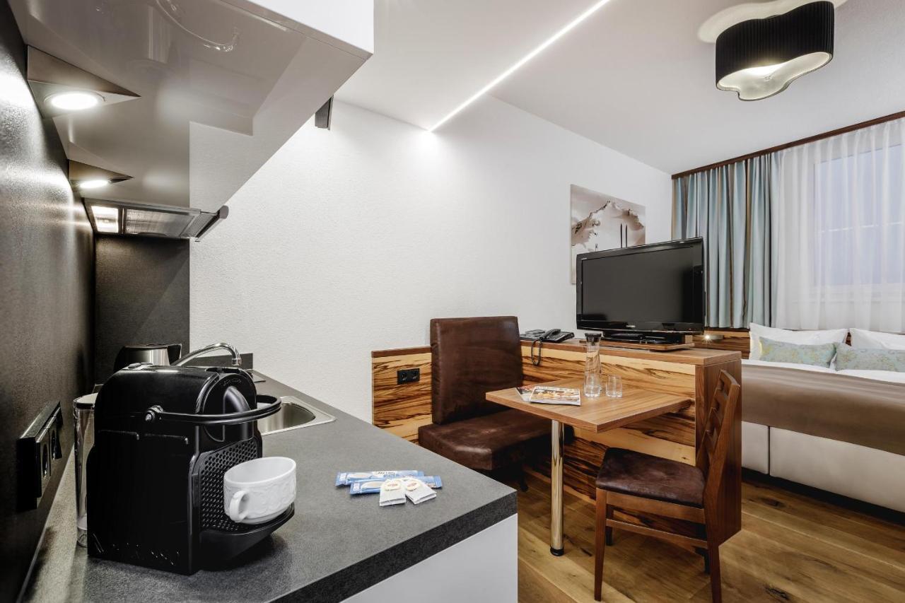 Alpinlounge Raetia Appartements อิสชเกิล ภายนอก รูปภาพ