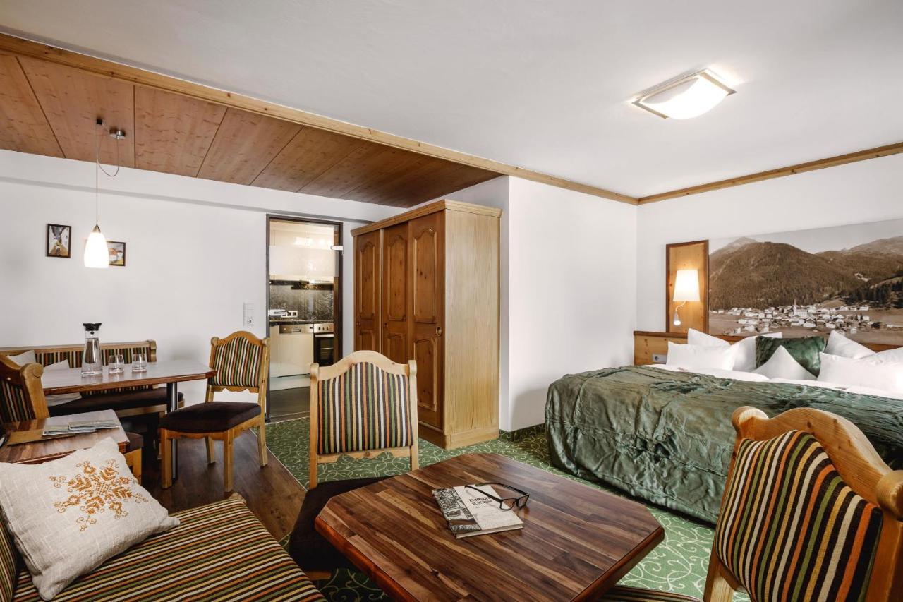 Alpinlounge Raetia Appartements อิสชเกิล ภายนอก รูปภาพ